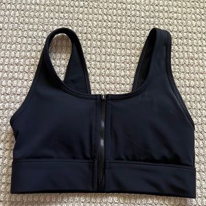 Gap sports bra - size S